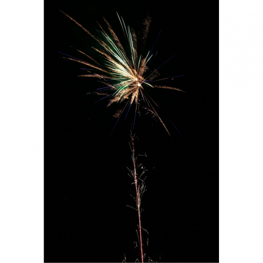 Scharfe Schnitte, 16 Schuss NICO Feuerwerk